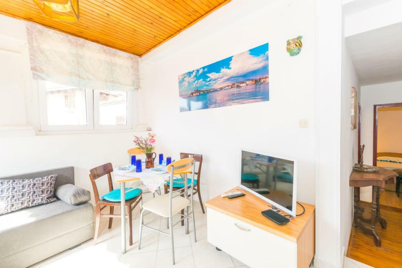 Beautiful Rustical Apt Ana In The Heart Of Ρόβινι Εξωτερικό φωτογραφία