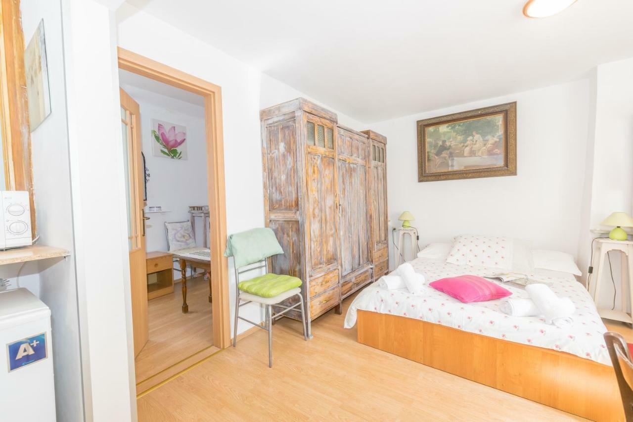Beautiful Rustical Apt Ana In The Heart Of Ρόβινι Εξωτερικό φωτογραφία