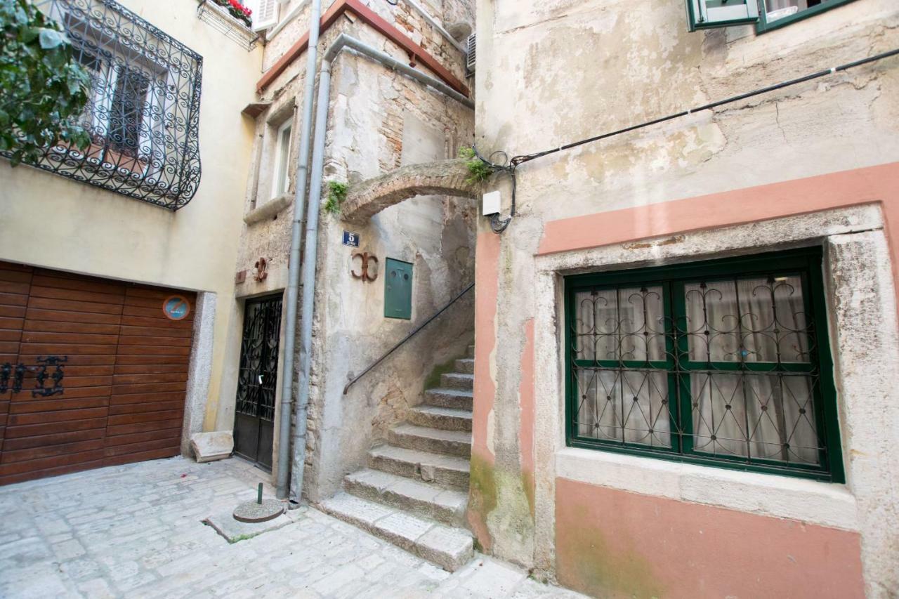 Beautiful Rustical Apt Ana In The Heart Of Ρόβινι Εξωτερικό φωτογραφία
