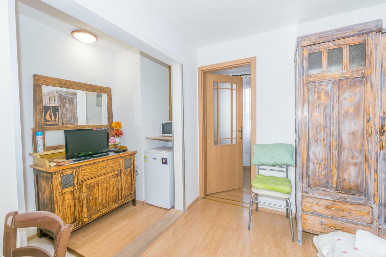 Beautiful Rustical Apt Ana In The Heart Of Ρόβινι Εξωτερικό φωτογραφία